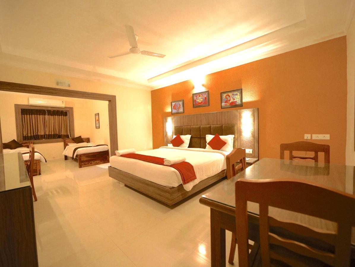 Celebrity Resort - Near Isha Yoga Alandurai Экстерьер фото
