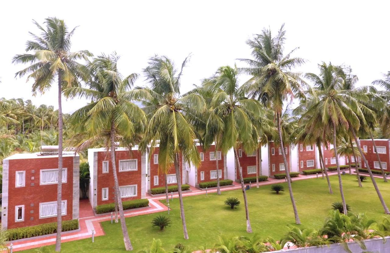 Celebrity Resort - Near Isha Yoga Alandurai Экстерьер фото